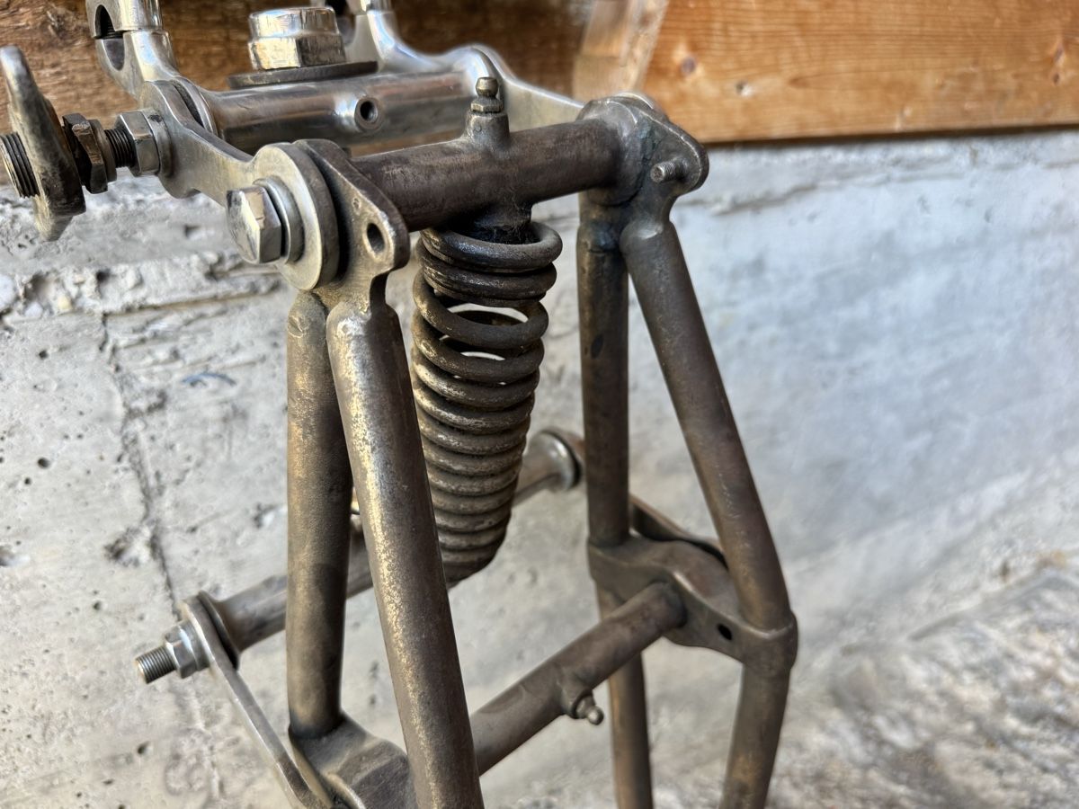Tutti i ricambio per moto: Brampton Gabel, Trapezvordergabel aus den zwanziger Jahren – Usato da Aathal-Seegräben venduto da Romeo8607 3