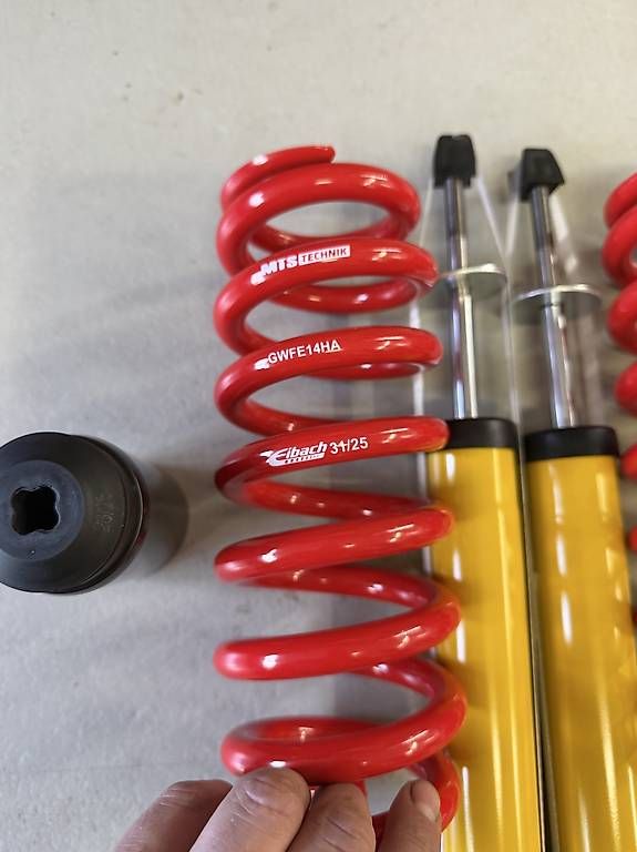 Tutti pezzi di ricambio auto: BMW 3er e91 Gewindefahrwerk  – Usato da Uttigen venduto da power87 4