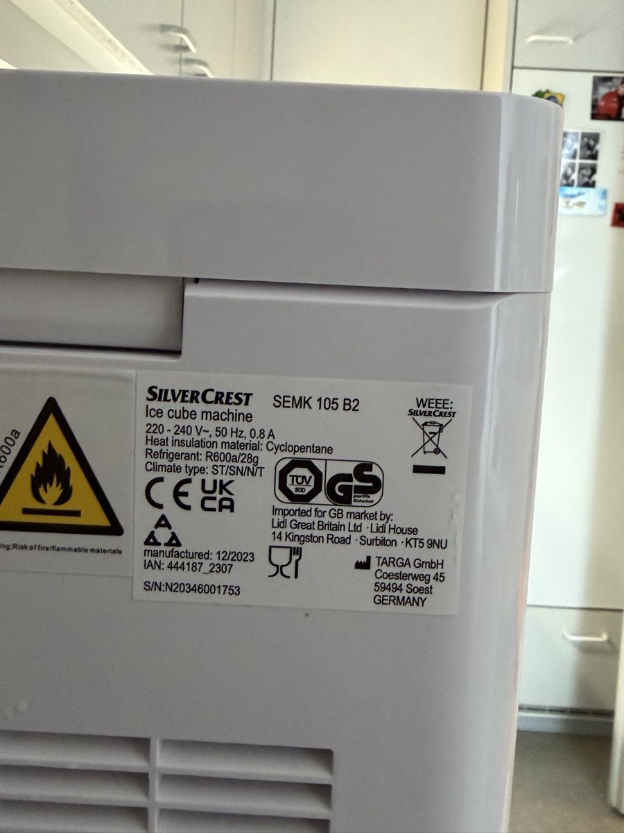 SilverCrest Appareils de cuisine: SilverCrest SEMK 105 B2 Eiswürfelmaschine gebraucht – Défectueux à Schwanden GL par Tonyfee 4