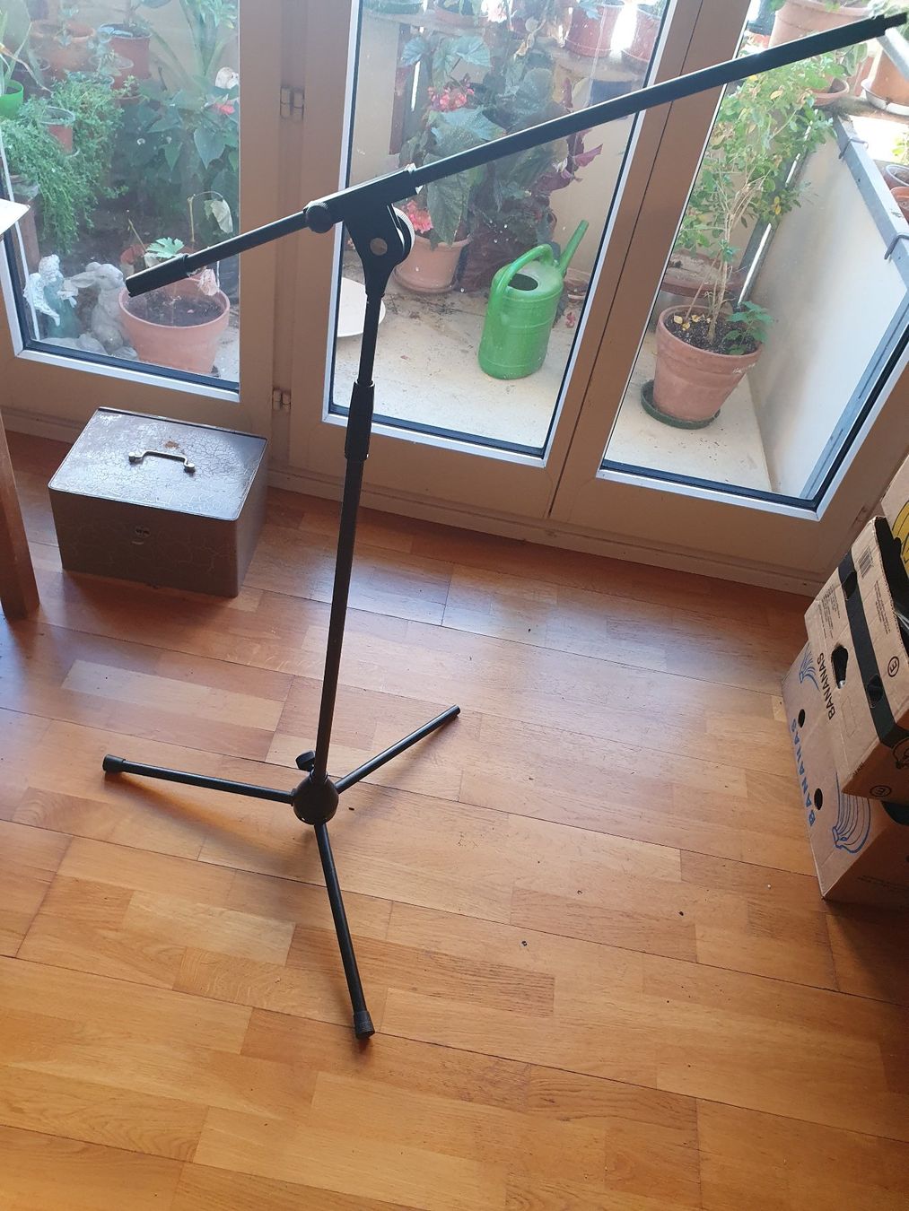 Supporti per strumenti musicali & leggii: Mikrofonständer Gebrauchsspuren – Usato da Zürich venduto da loosebone