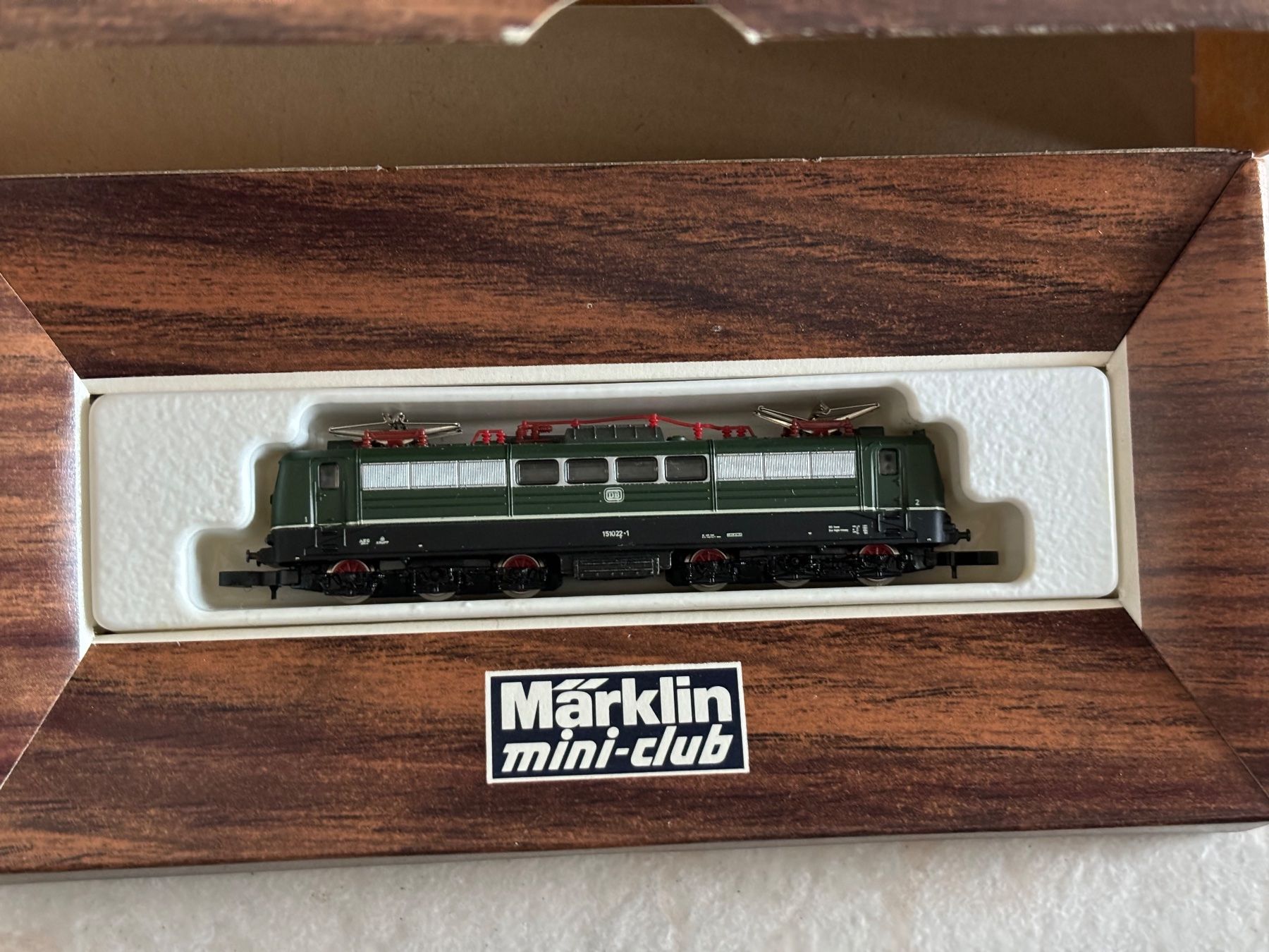 Märklin Modellini di ferrovie: Marklin Z 8857 E-lok Br 151 – Nuovo (secondo la descrizione) da Hauterive NE venduto da eriamch