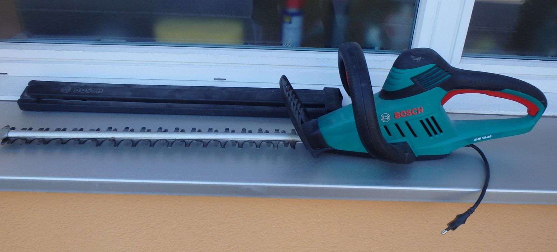 Bosch Tutti gli attrezzi: BOSCH Heckenschere mit 70cm Schwert – Usato da Bad Ragaz venduto da caduwa