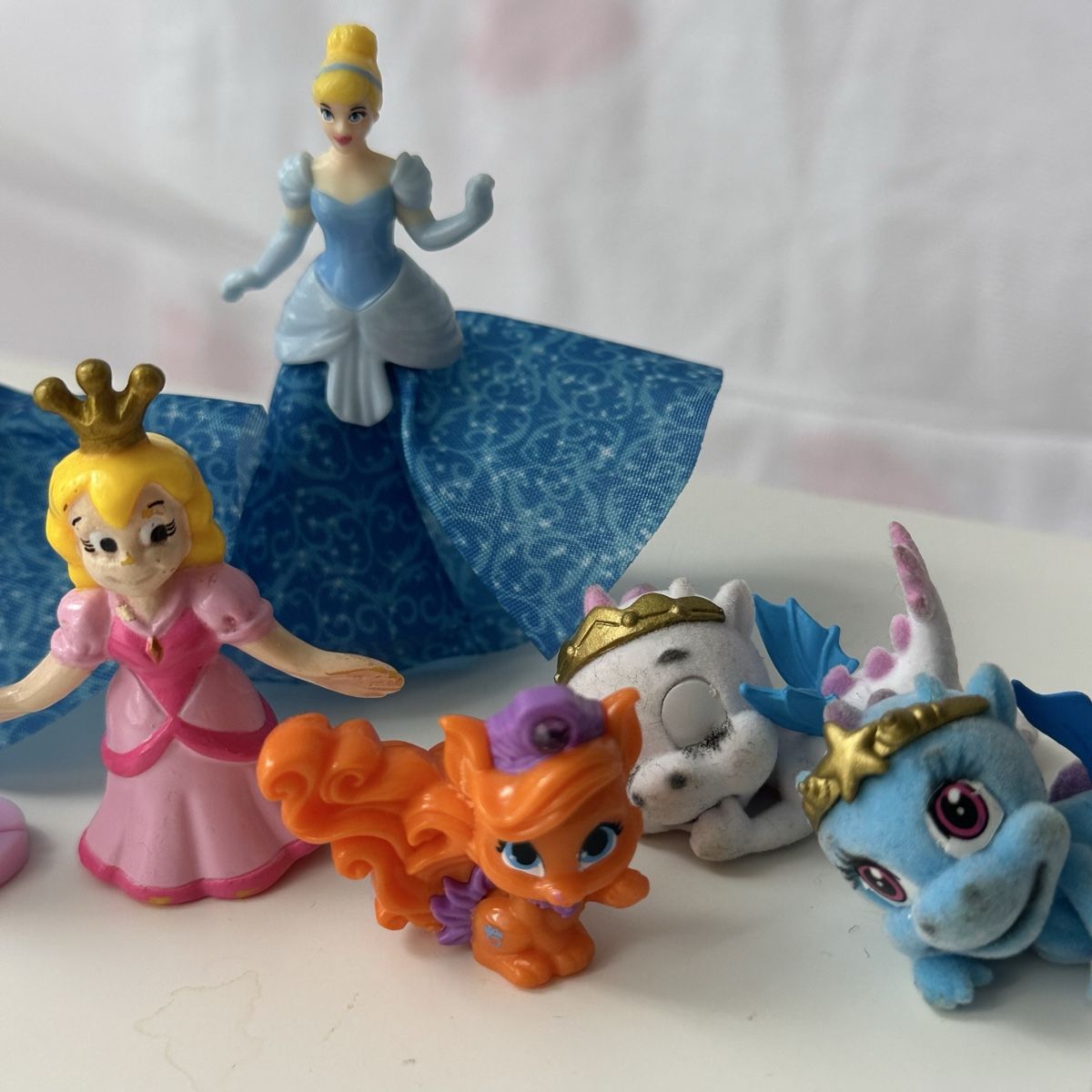Disney Giocattoli: Vintage Kinder Surprise Figures Set – Usato da Givisiez venduto da dor_xb9k 1