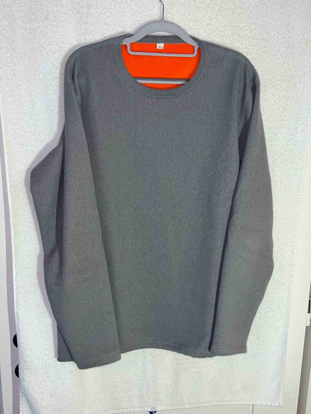 Pullover & Sweatshirts: Sweater – Gebraucht aus Neukirch / Egnach von Taucher68
