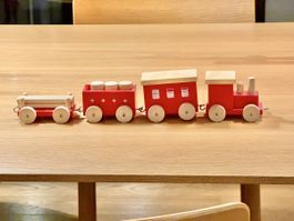 Ahorn Holzeisenbahn mit 3 Wagen – Swiss Made – NEUWERTIG 