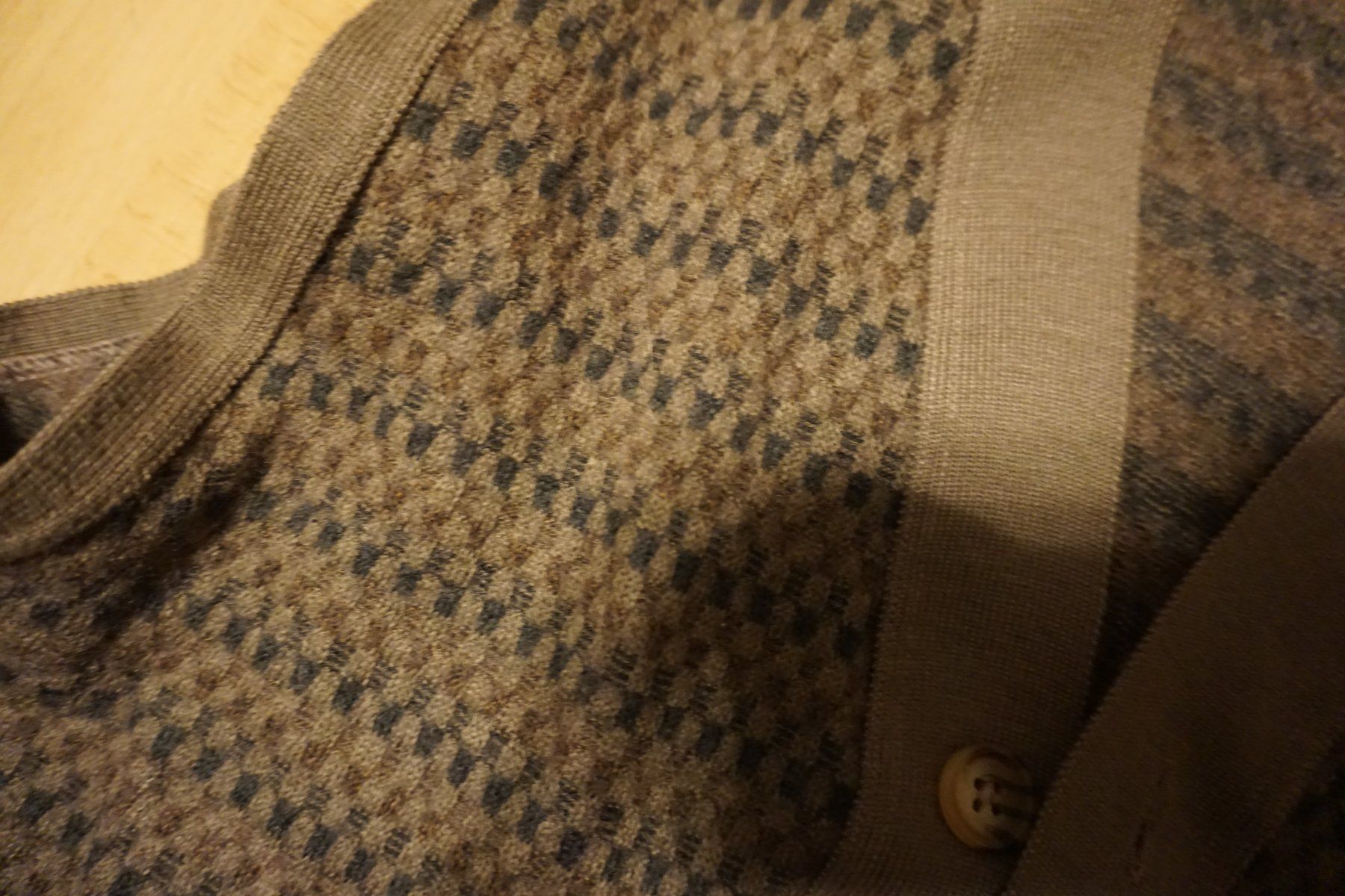 Gilet & Giacche: Retro Strickweste / Gilet, Grösse L – Usato da Zürich venduto da einalemjena 4