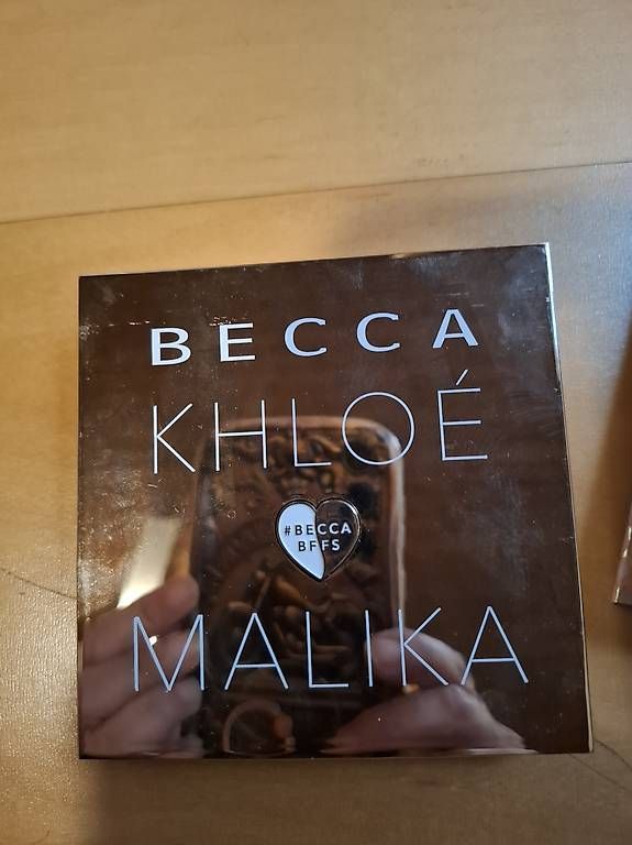 Make-up: Contouring Palette – Gebraucht aus Hochdorf von gal_w9hk 3