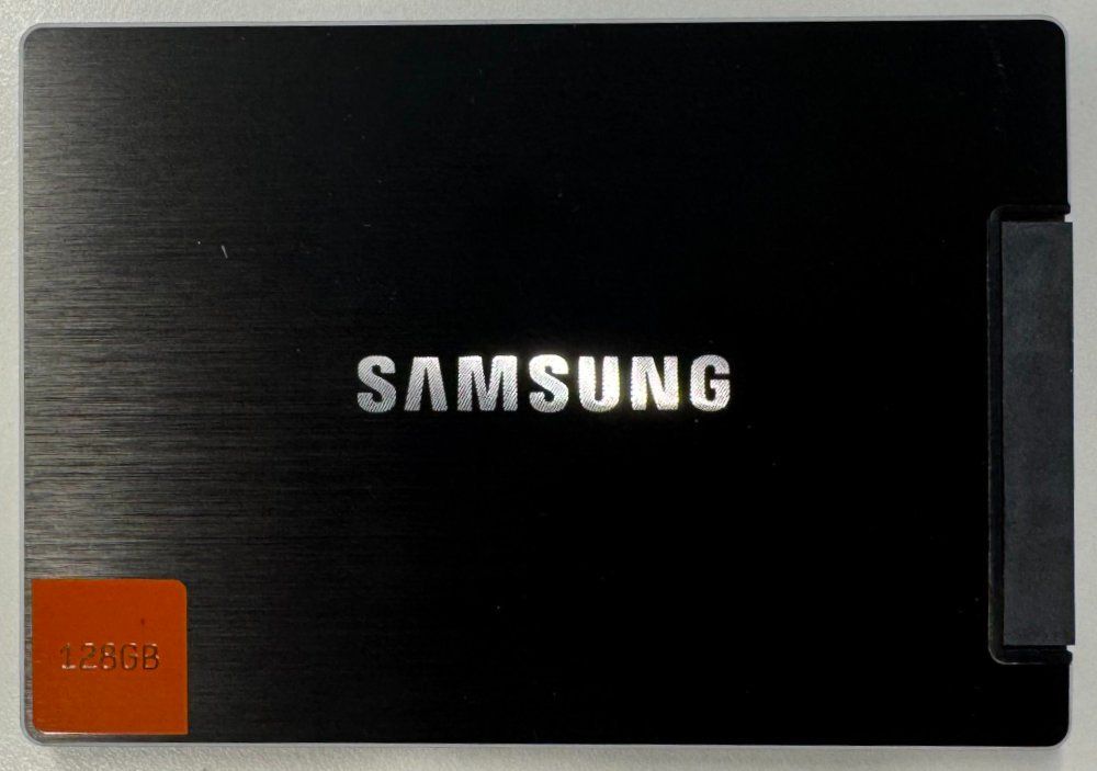 Samsung Disques durs: Samsung SSD 830 Series 128GB – D'occasion à Bern par sn8per