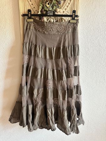Hübscher Sommerjupe mit Stickereien und Pailletten Gr. S