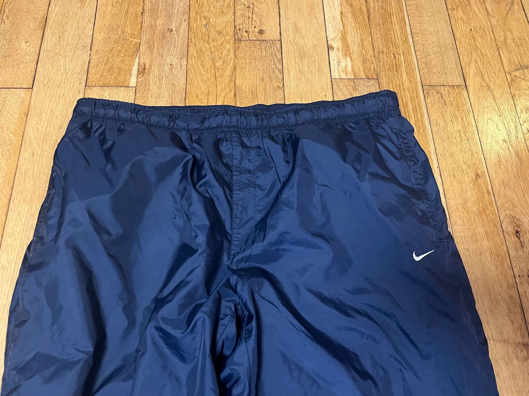 Nike Pantaloni: Nike Trainerhose Trackpants Blau – Usato da Winterthur venduto da she22i 2