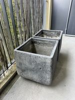 Beton Pflanzentöpfe quadratisch 2 Stk. gebraucht