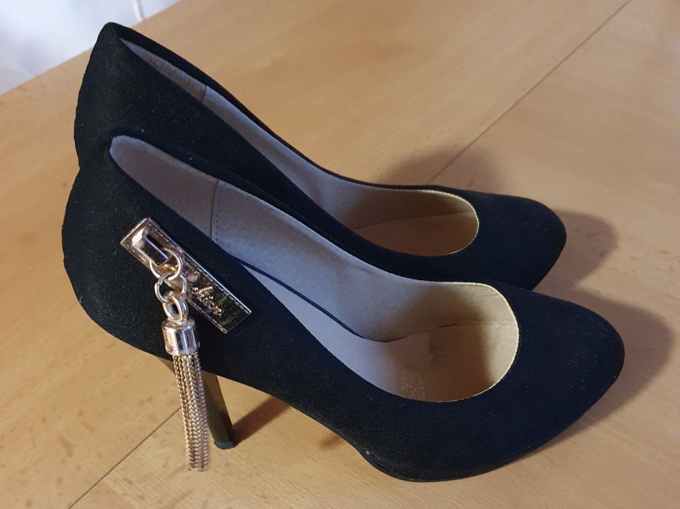 Scarpe da donna: Pumps mit hohen Absätzen – Usato da Bärau venduto da schneider_lein