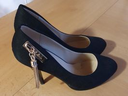 Pumps mit hohen Absätzen