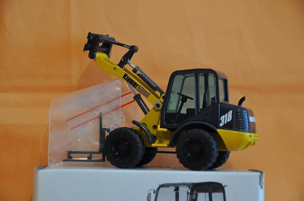 Modellbausätze & Standmodelle: KRAMER 318 Radlader – Neu (gemäss Beschreibung) aus Mitlödi von worker04 2
