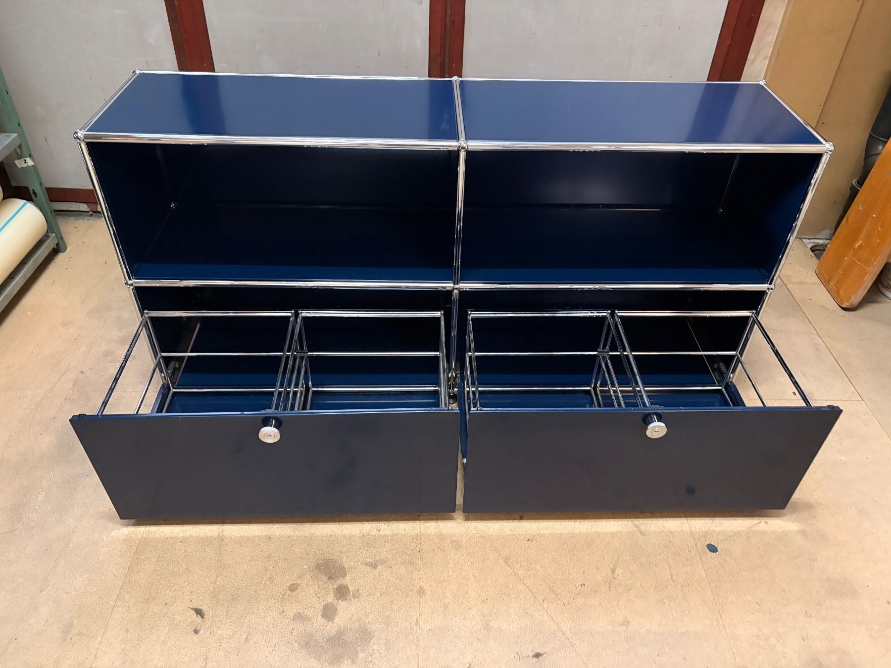USM Scaffali: USM Haller Sideboard Stahlblau mit Schubladen – Usato da Hellbühl venduto da copy-swiss 1
