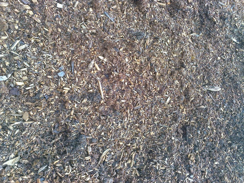 feiner Holz / Rindenmulch für Beerenkultur oder zum abdecken Kaufen