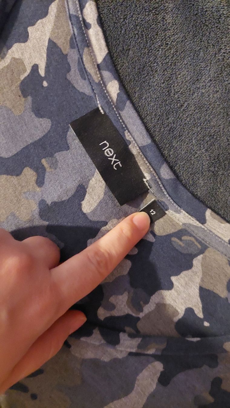 T-shirt: Next Shirt Gr. 40/12, Camouflage Muster – Usato da Zürich venduto da Romstyle 1