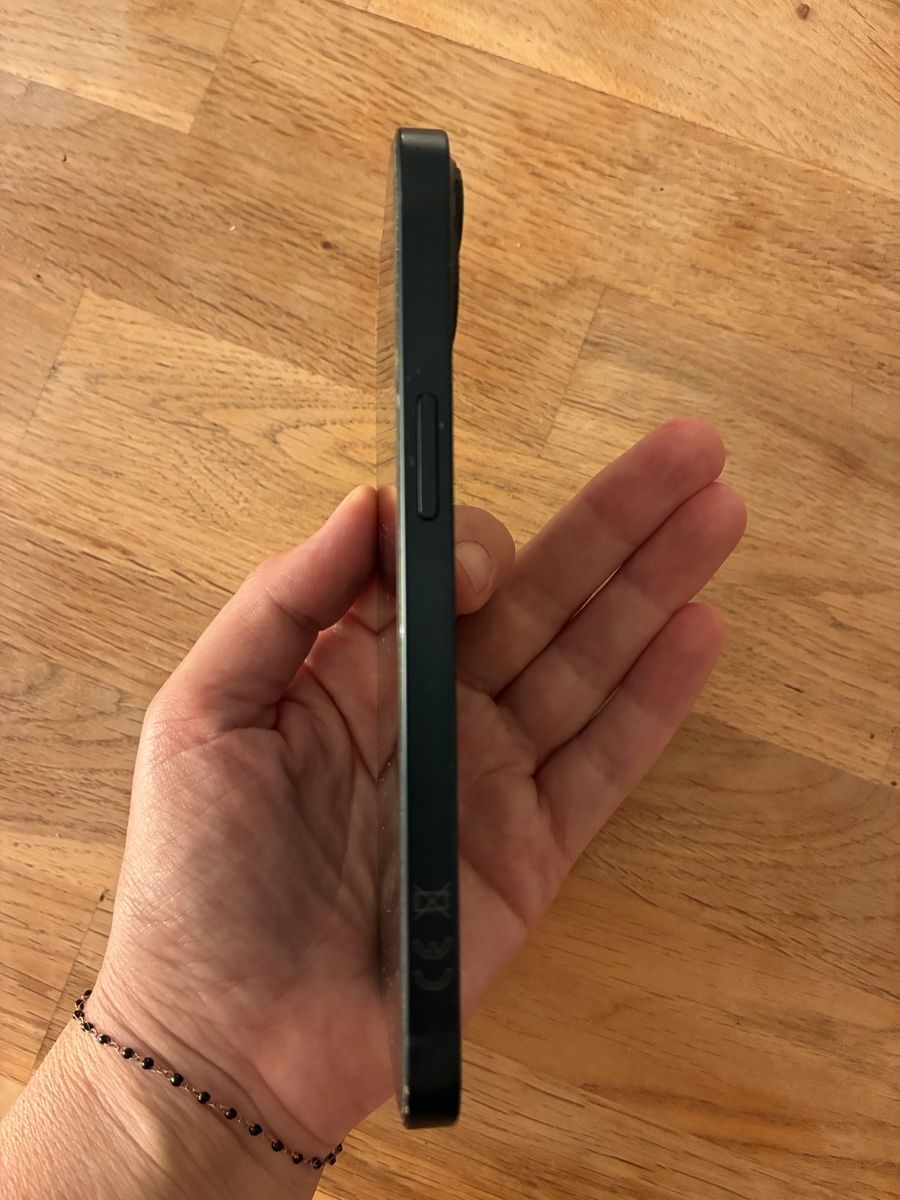 Apple Telefoni cellulari / Smartphones: iPhone 13 128 go – Usato da Chêne Bourg venduto da jen_l2dl 4
