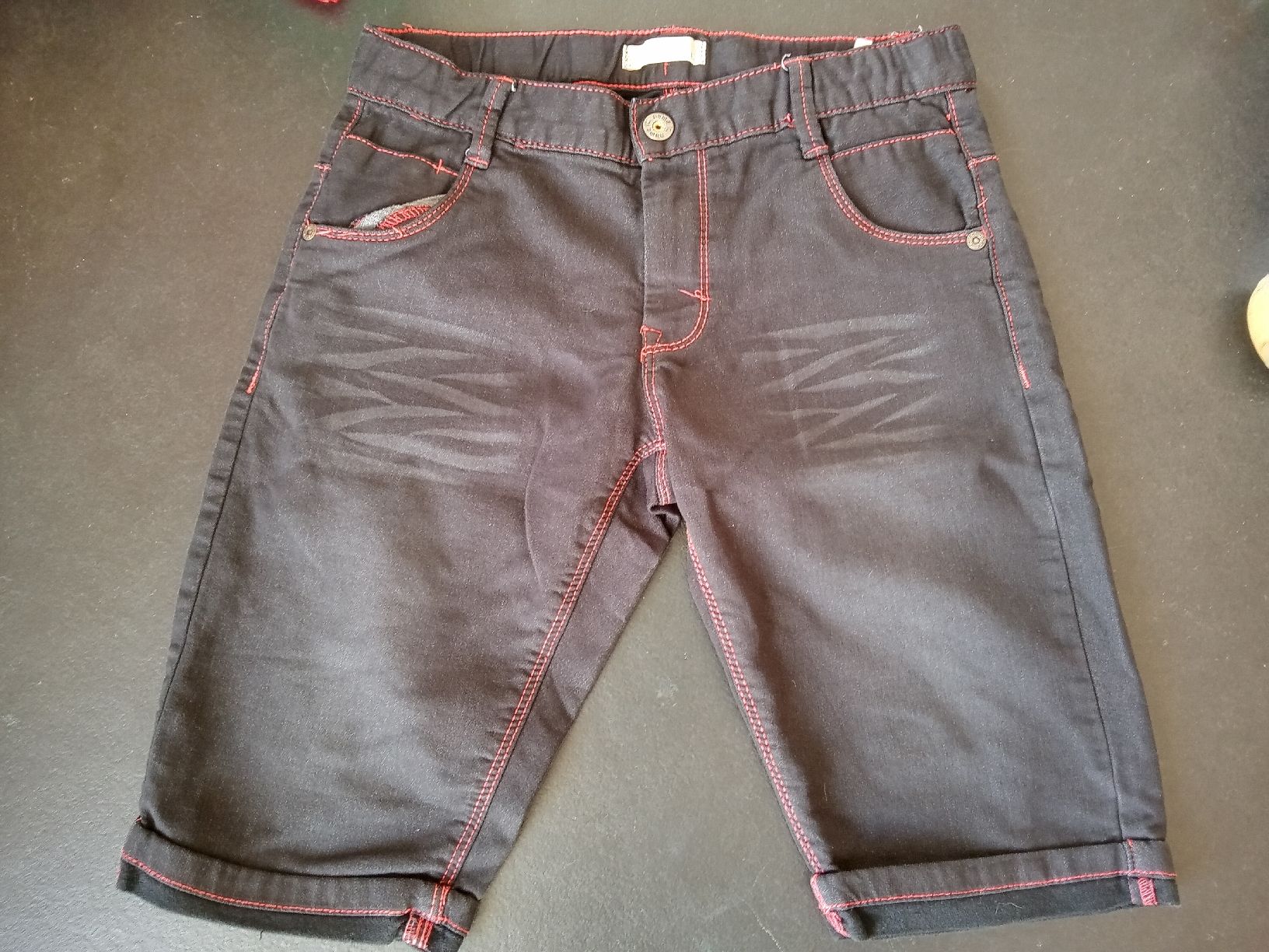 Name It Pantaloni: Name it Kurzhose schwarz 152 gebraucht – Usato da Rehetobel venduto da Modi98