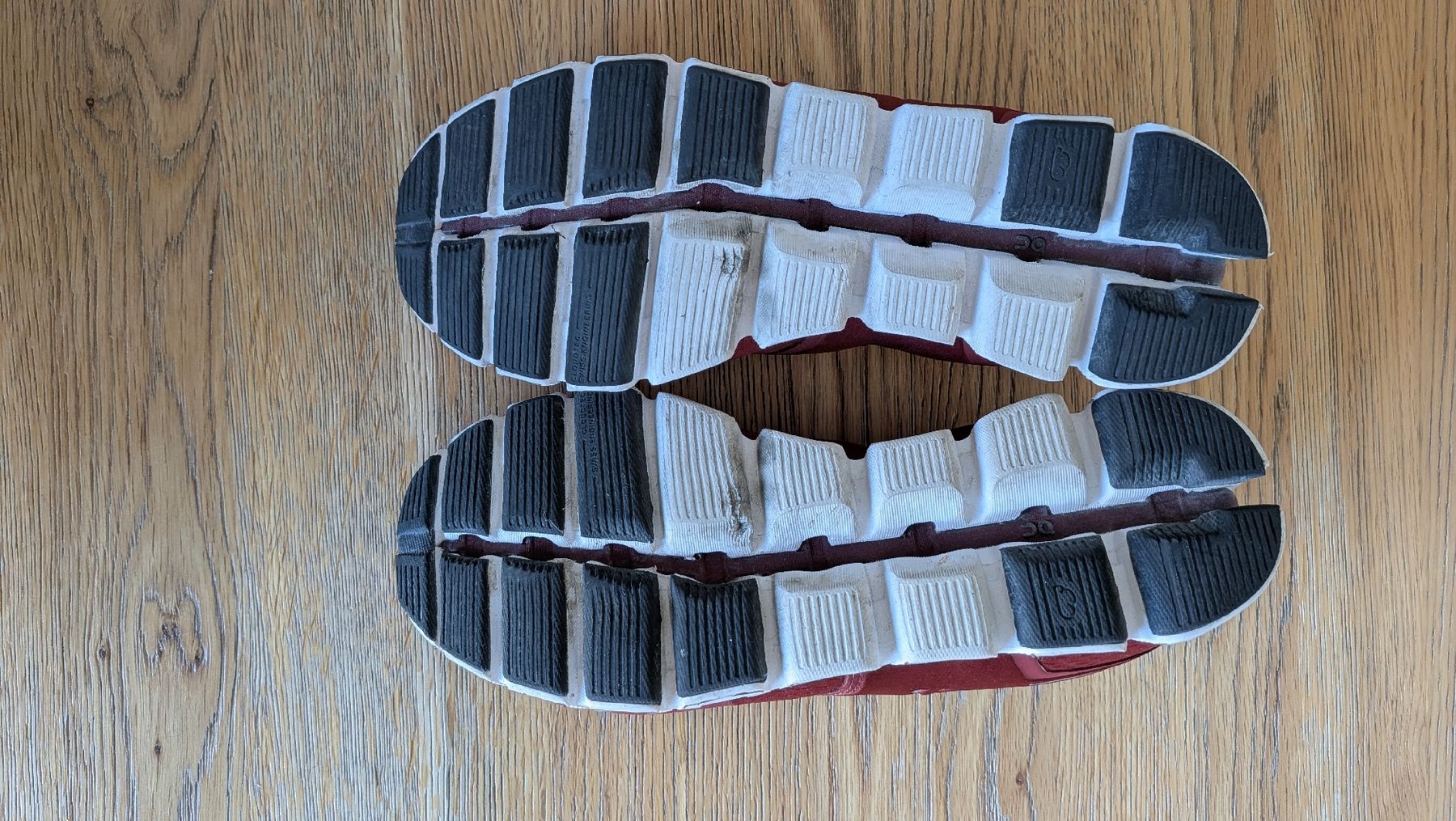Scarpe da donna: On Running Sneaker Cloud 5 dunkelrot – Nuovo (secondo la descrizione) da Zürich venduto da rOxne 3