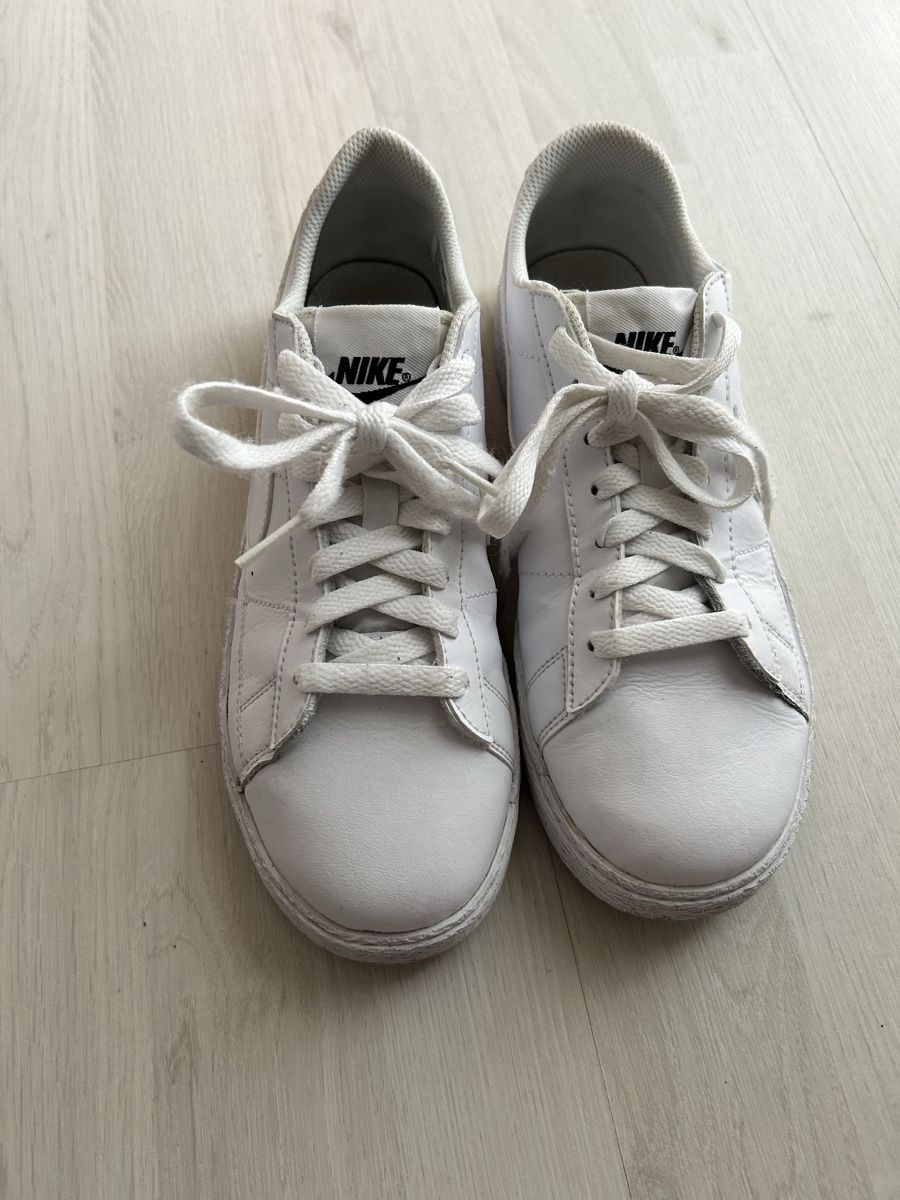 Nike Scarpe da uomo: Nike Blazer Low Gr. 37,5 – Usato da Obfelden venduto da JackyRot 1
