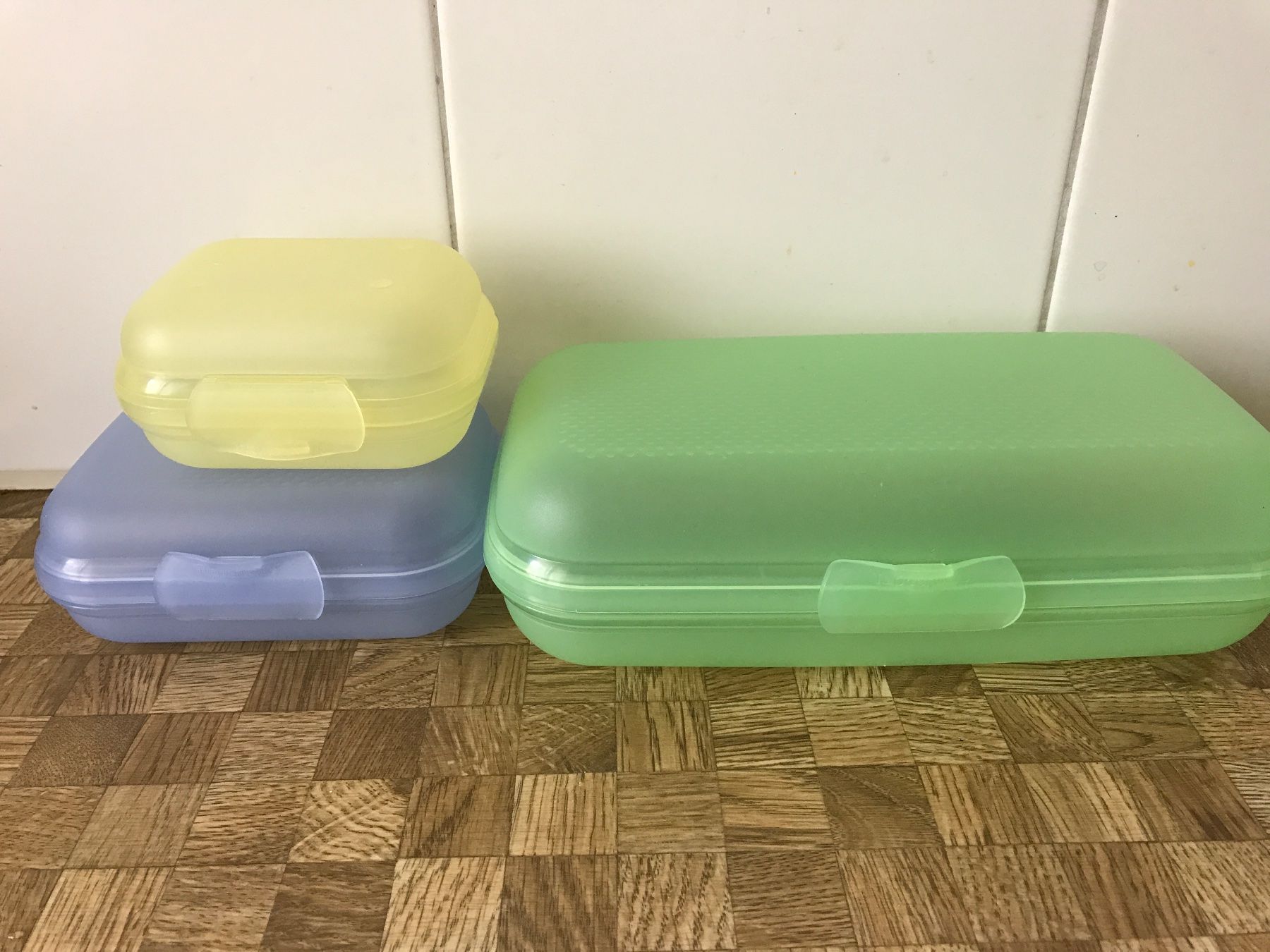 Tupperware Contenitori & Simili: Tupperware 3 Behälter Böxli – Usato da Birmensdorf ZH venduto da Hilhan 2