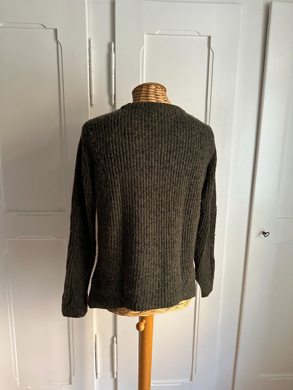 MbyM Pullover & Sweatshirts: mbyM - Strickpullover dunkelgrün XS – Gebraucht aus Zürich von Diazaio 2