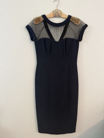 Maggy London Damenkleid dunkelblau Grösse 38