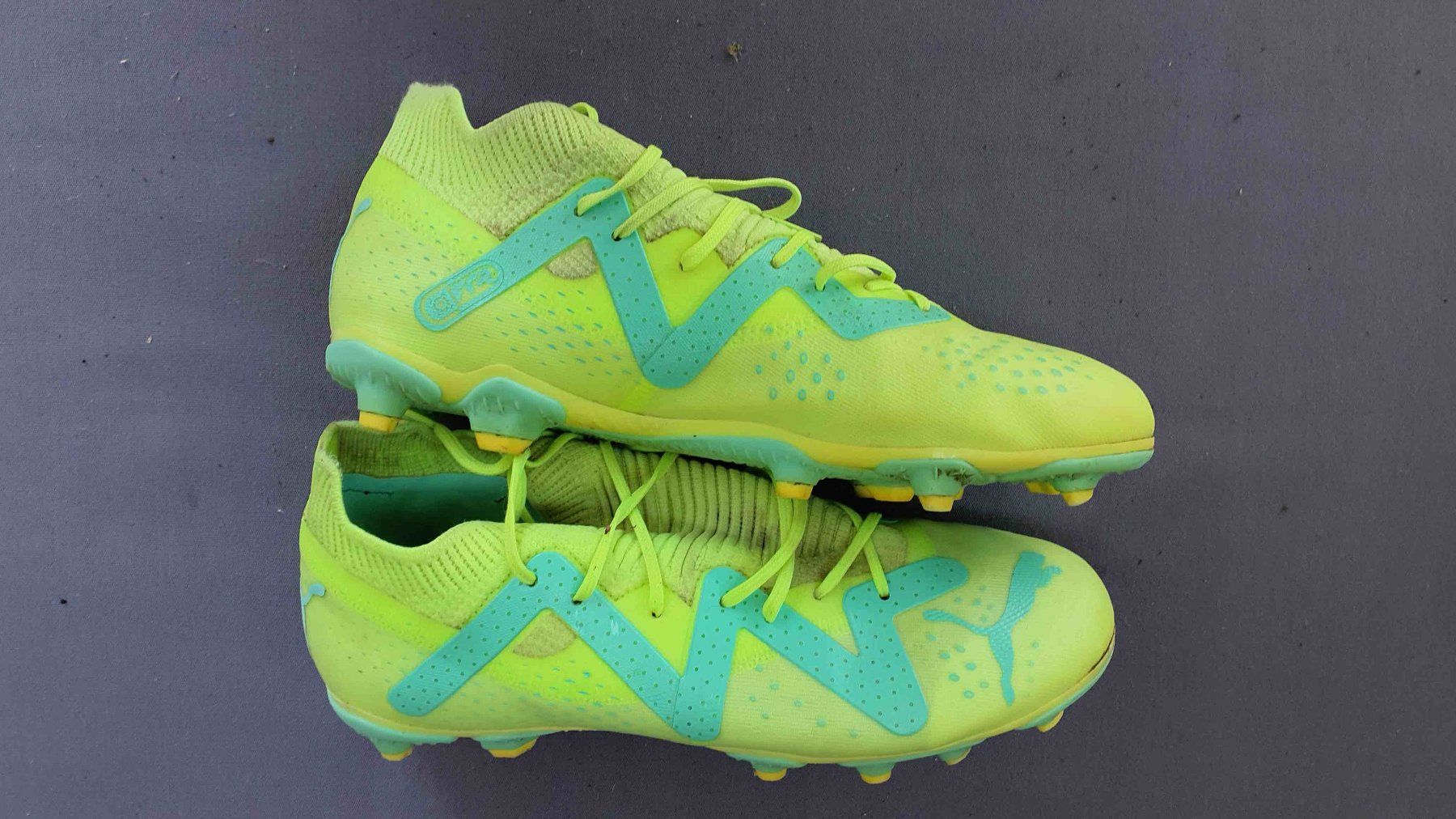 Schuhe für Jungen: Fussballschuhe, Grösse 38 – Gebraucht aus Sirnach von Formalin 1