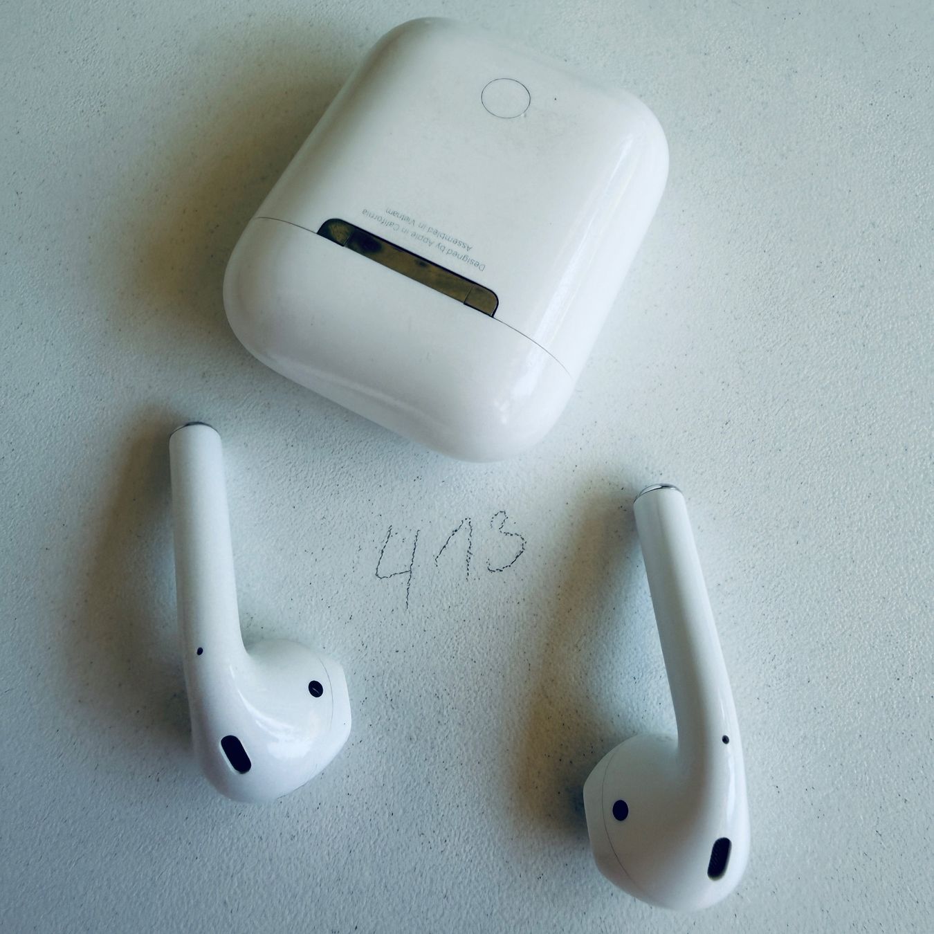 Apple Kopfhörer: Original Apple AirPods 1 Gen. Wireless Kopfhörer & Case – Gebraucht aus Basel von MY.AIRPODS.SHOP 3