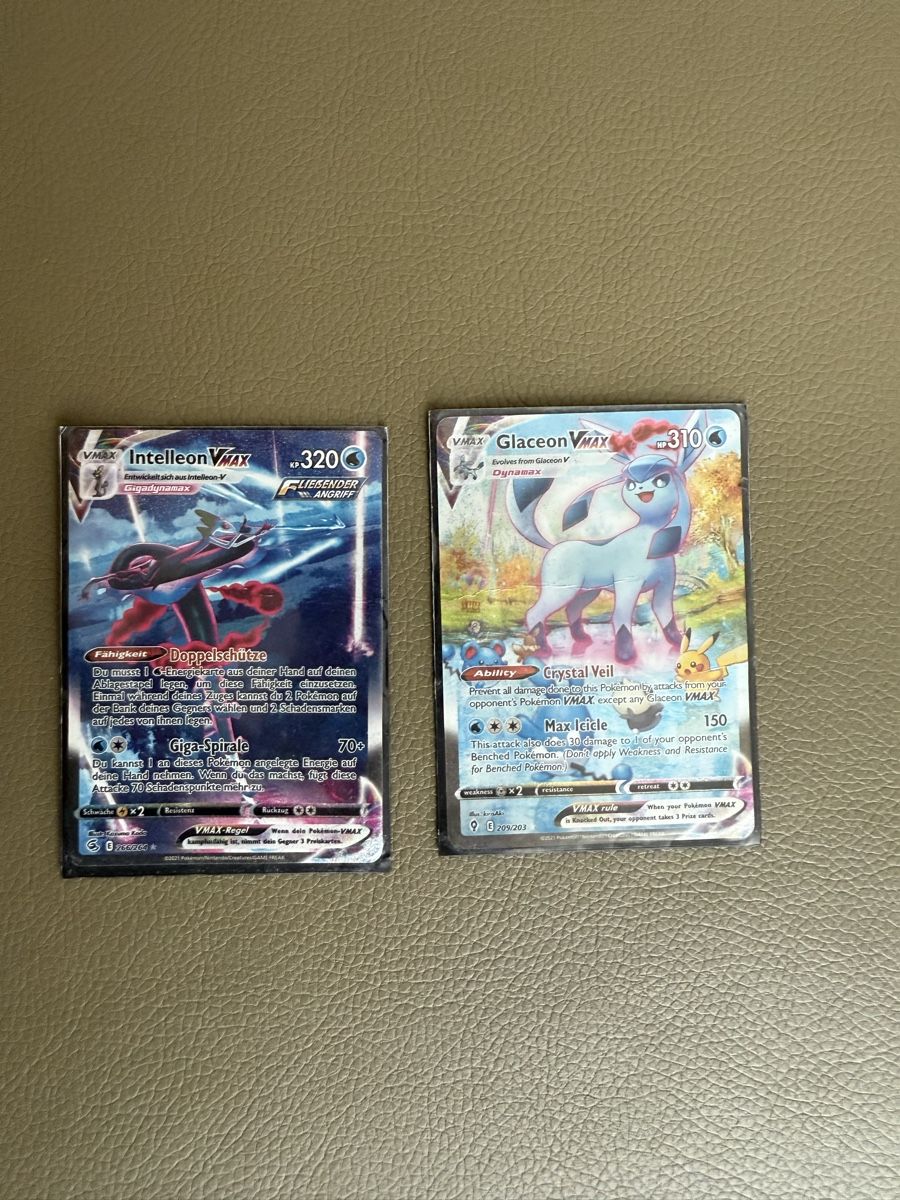 Pokémon Carte collezionabili: Pokémon Glaceon V Max – Usato da Basel venduto da Oek007