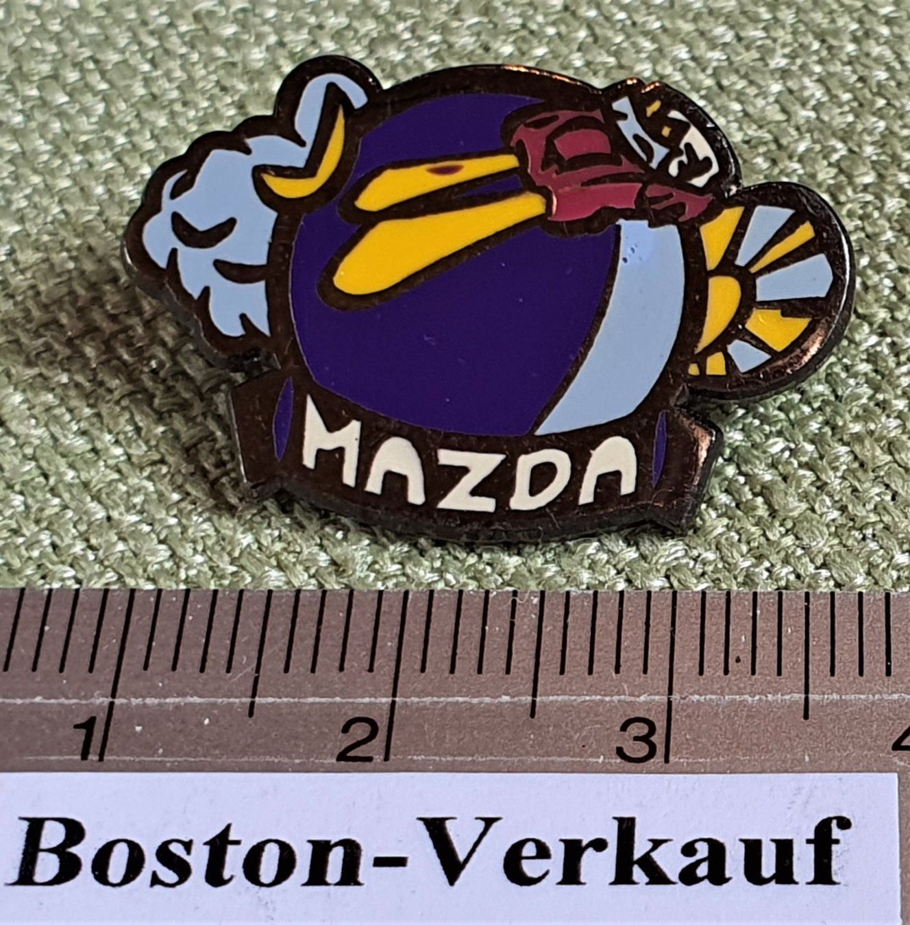 Placchette & Badge: C438 - Pin Mazda Welt Weltraum Auto – Usato da Reinach BL venduto da Boston-Verkauf 1
