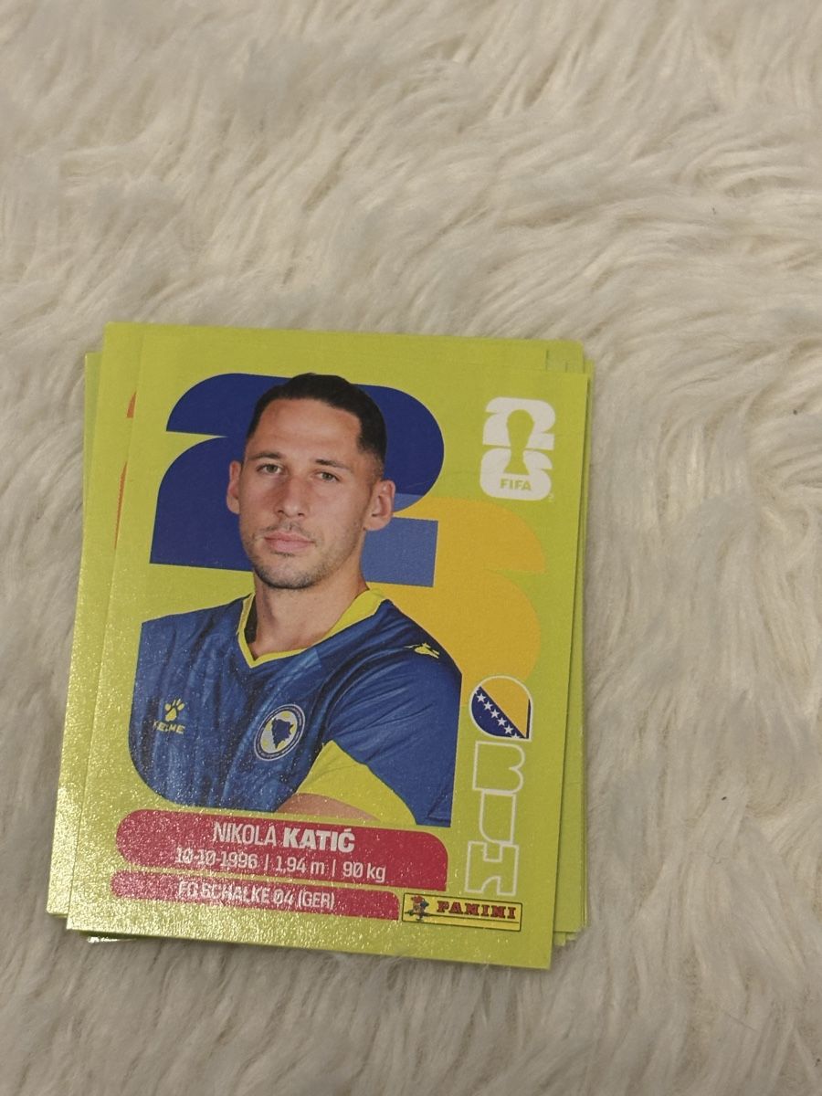 Panini Carte collezionabili: Carte Panini Nikola Katic 2026 – Nuovo (secondo la descrizione) da Yverdon-les-Bains venduto da Livia.vtier