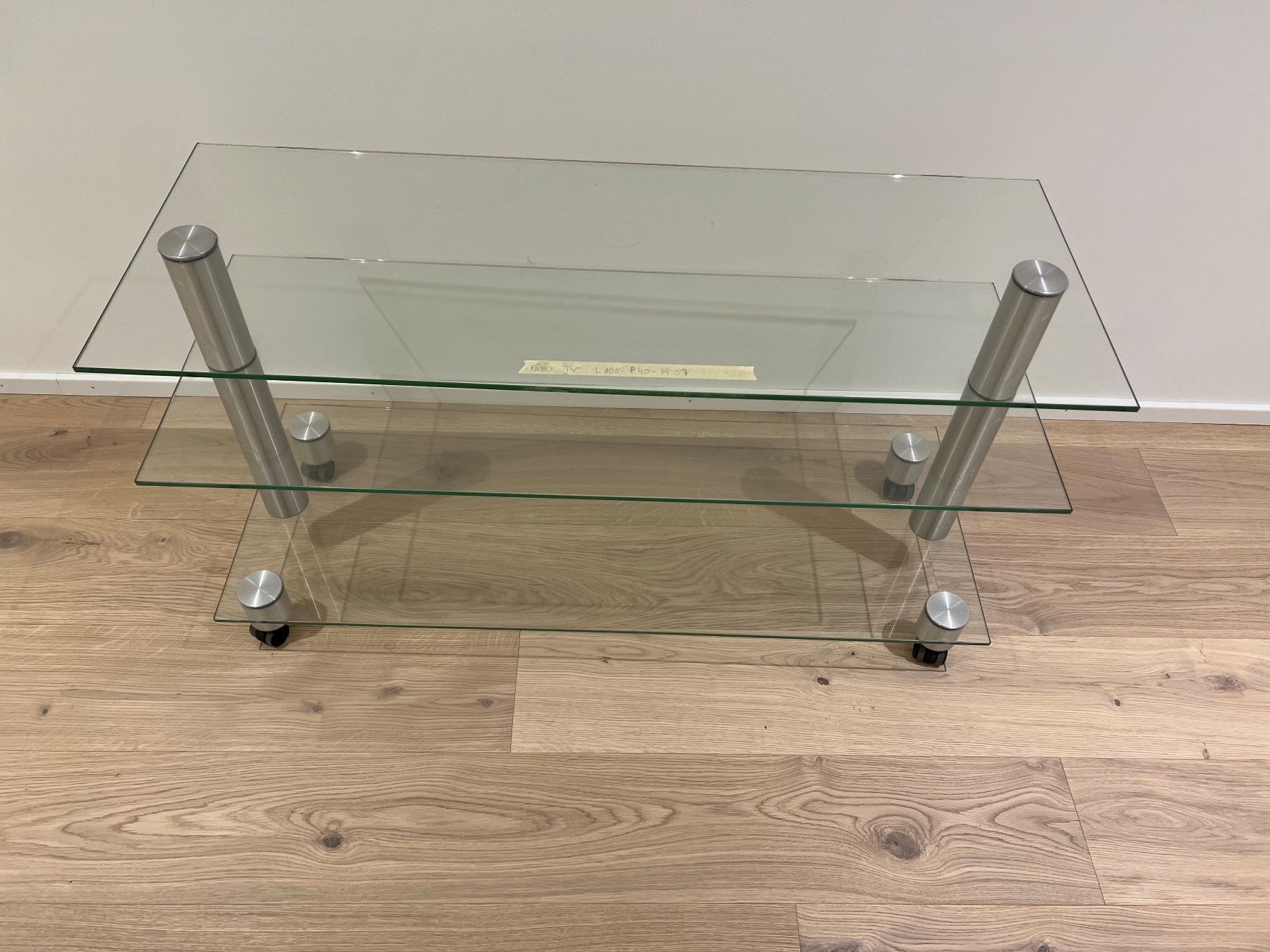 Meubles TV: Table verre métal pour télé – D'occasion à Estavayer-Le-Lac par pat_dbf9