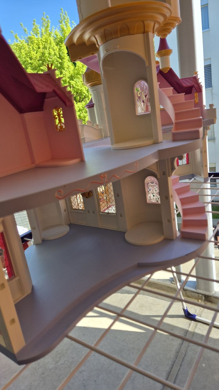 Playmobil Giocattoli: Prinzessinnenschloss Playmobil – Usato da Zofingen venduto da Shile 5