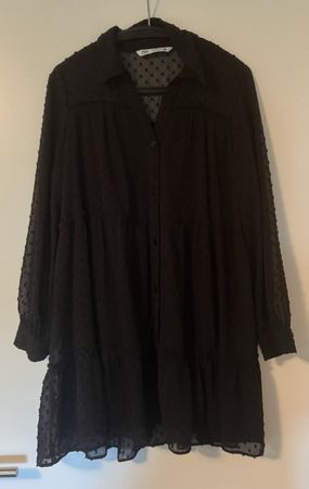 Schwarzes Minikleid von Zara Grösse M