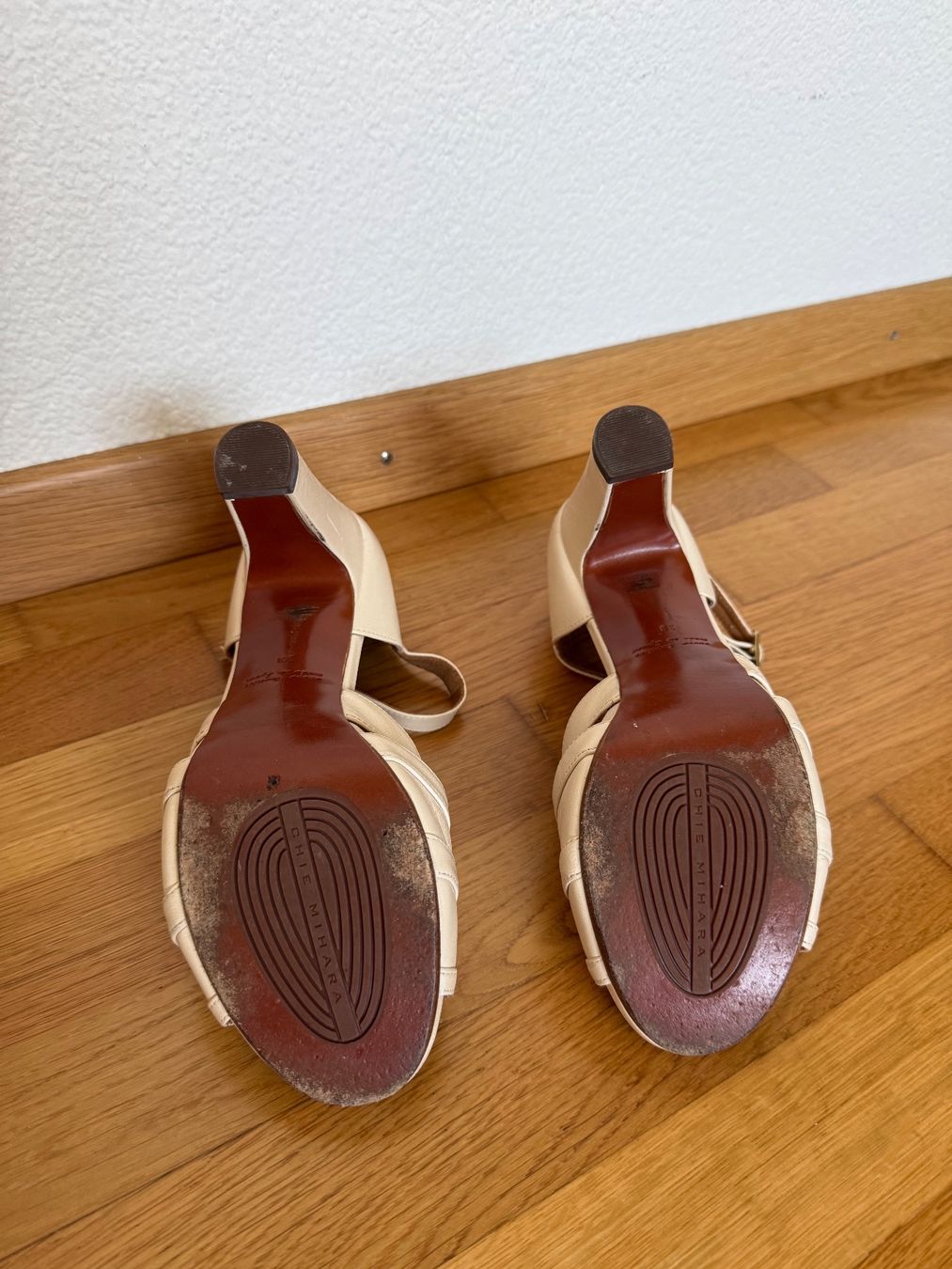 Chie Mihara Chaussures femmes: Chie Mihara Gr 38 – D'occasion à Murten par baerendreck 1