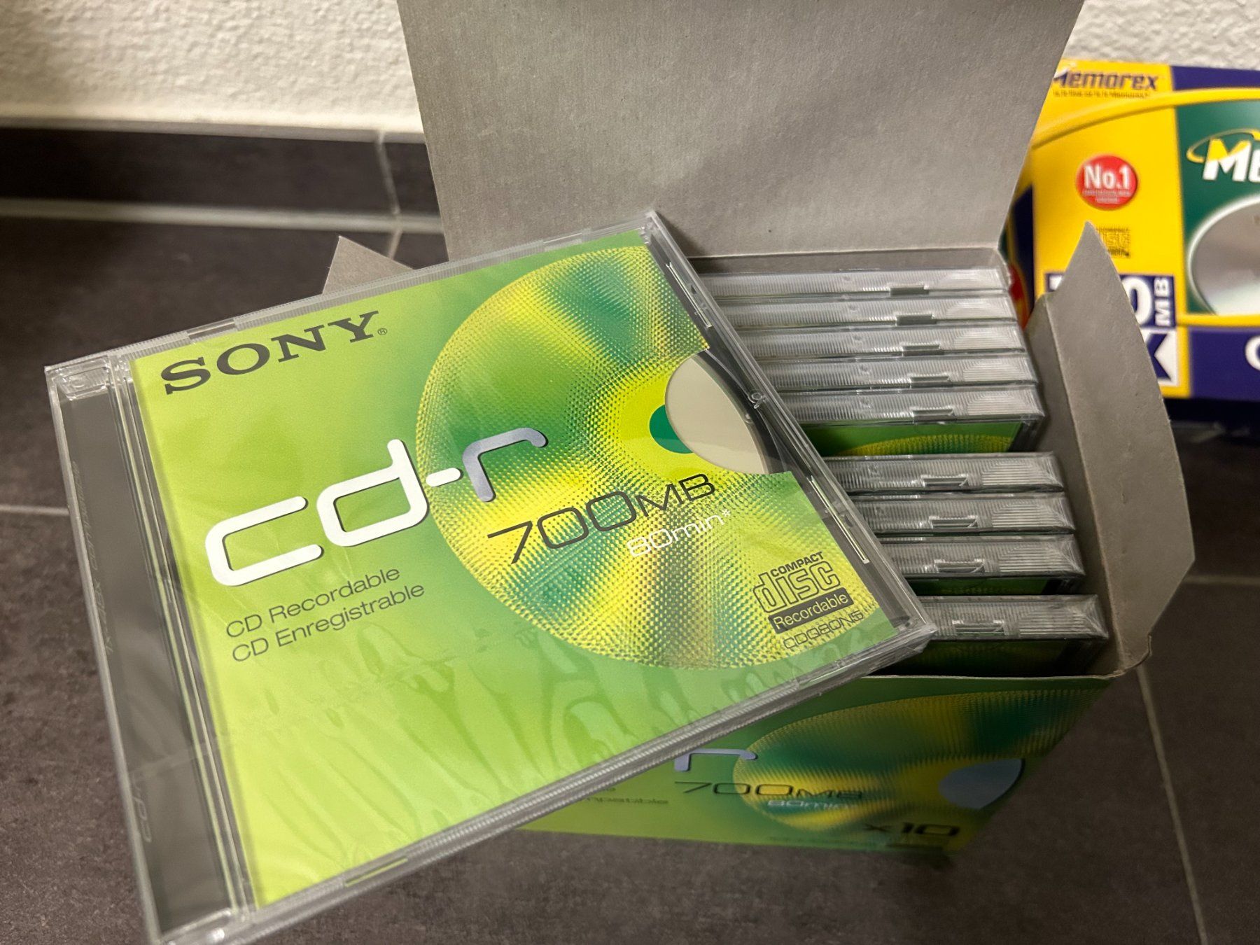 CD & DVD vergini: CD-R / CD-RW – Nuovo e nell'imballaggio originale da Hagendorn venduto da Teora66 1