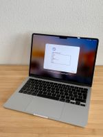 Apple MacBook Air 13“ M2, 16GB, 256GB mit Zubehör