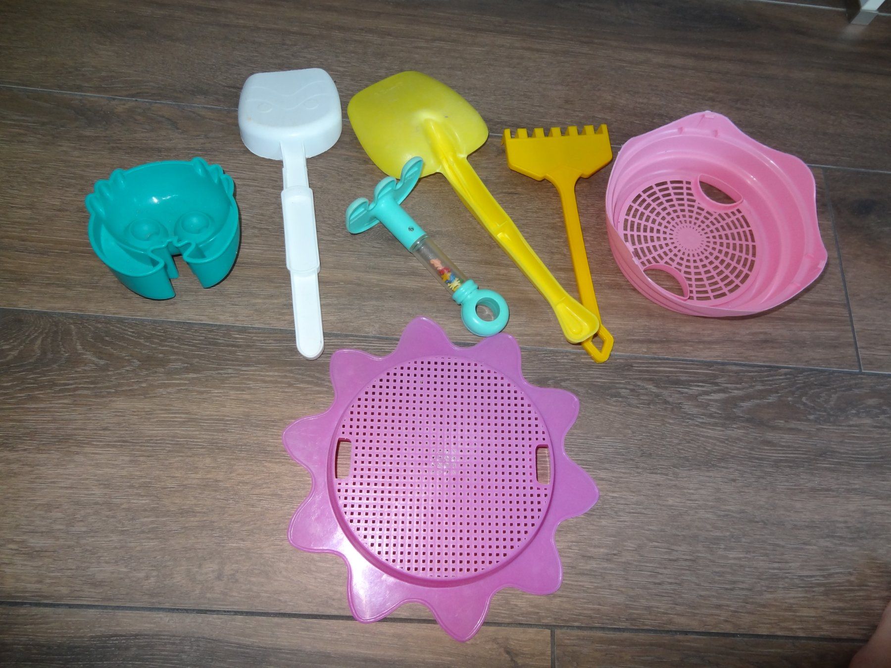 Giocattoli: Jouets de plage ensemble en plastique coloré – Usato da Satigny venduto da salvatore73 1