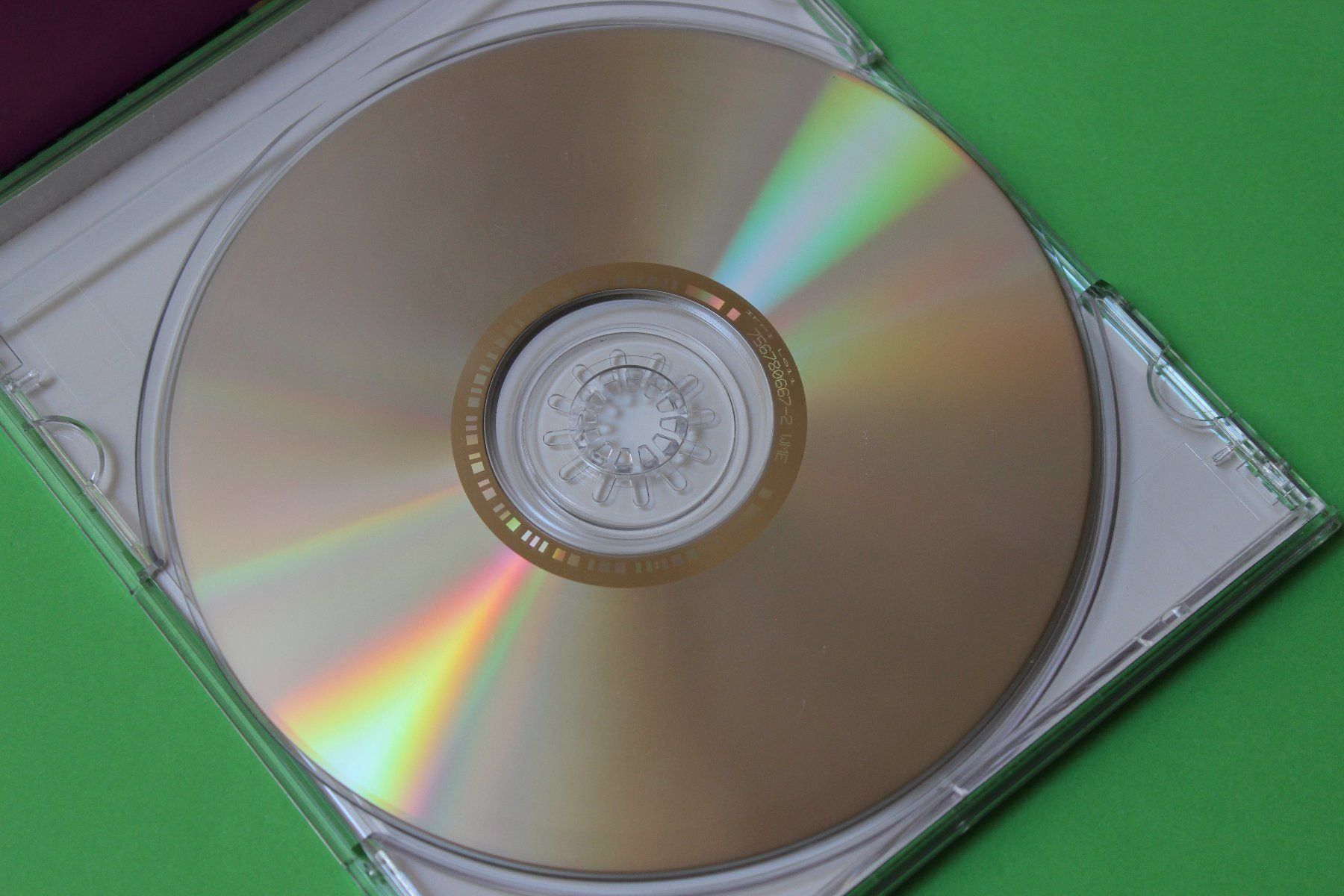 CD: Bette Midler - Experience the Divine - Greatest Hits CD 1996 – Usato da Tübach venduto da JamesStone 4
