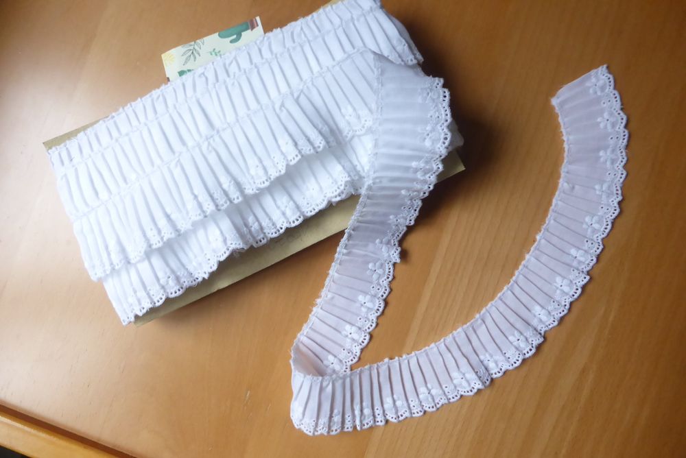 Alte Rüschen Spitzen weiss - Resten-Preis für 2 Meter 1