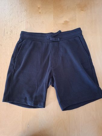 Calvin Klein Jeans Shorts Grösse S – Dunkelblau