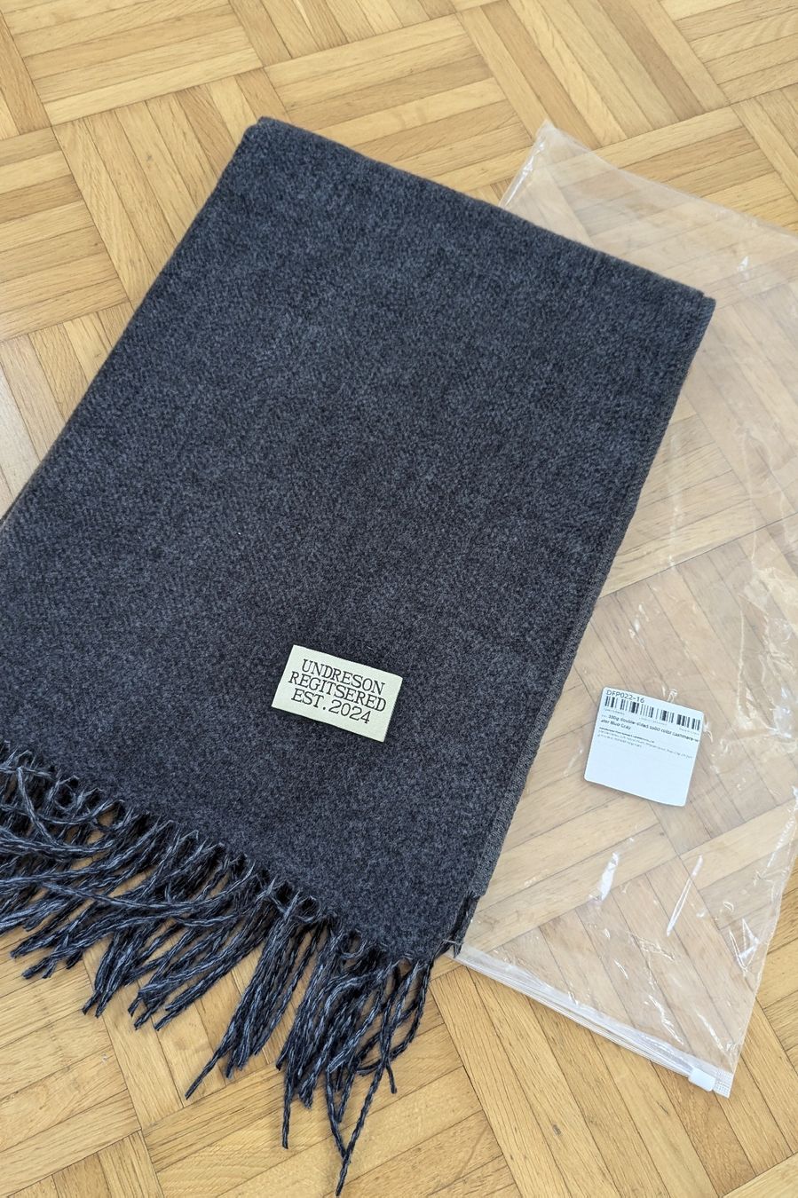 Foulard & Sciarpe: Schal Doppelseitig Differenz Color – Nuovo (secondo la descrizione) da Zürich venduto da Stonejewelry 1