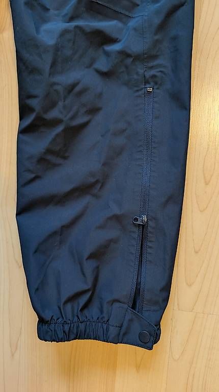 Pantaloni: Jack Wolfskin Regenhose Gr.164 – Usato da Baar venduto da Foscolio 1