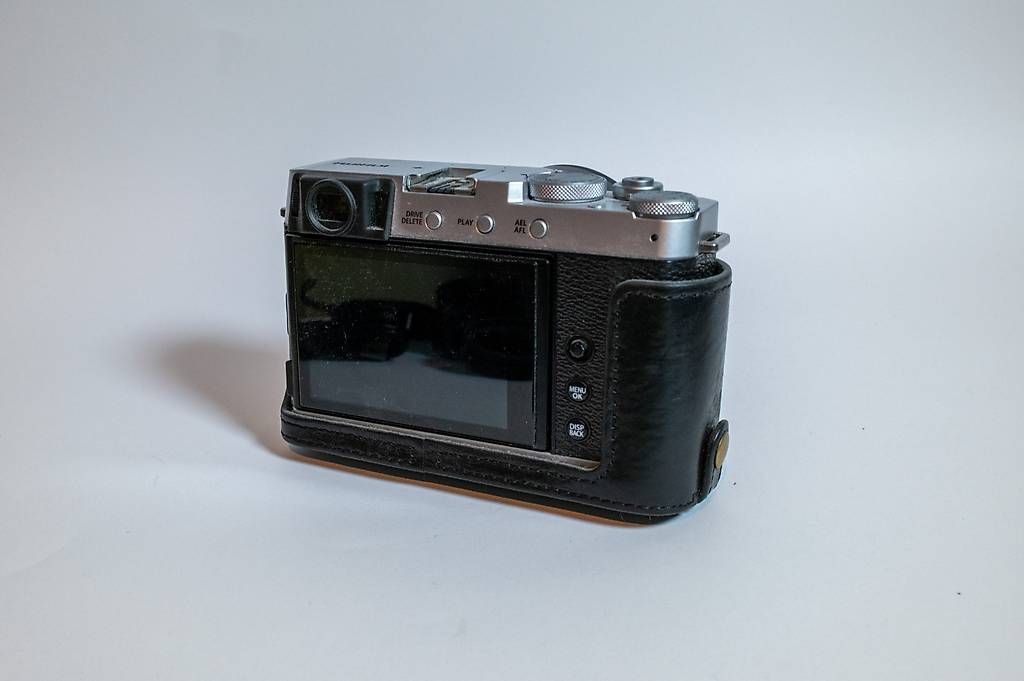 Fujifilm Kamera: Fujifilm X-E4 Kit (Body + 3 Objektive) - Kamera – Gebraucht aus Zürich von Mutheee 3