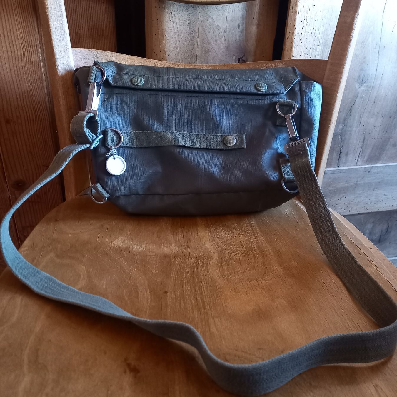 Schweizer Armee Taschen: Original Schweizer Armeetasche, gebraucht, Top Zustand! – Gebraucht aus Galgenen von Allerlei8854