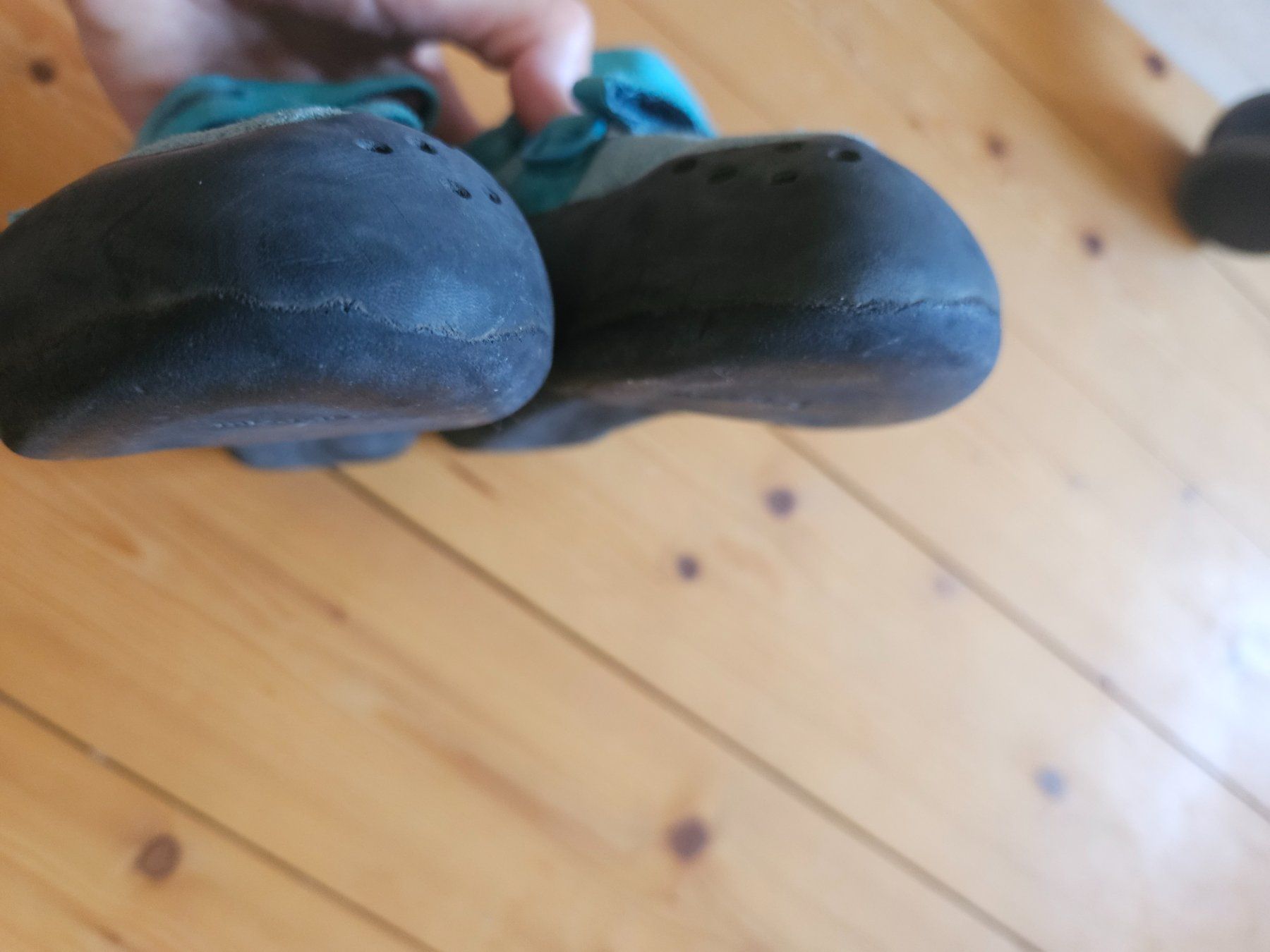 Decathlon Scarpe per ragazzi: Kinder Kletterfinken 36 simond – Usato da Rifferswil venduto da fle_5nqr 1