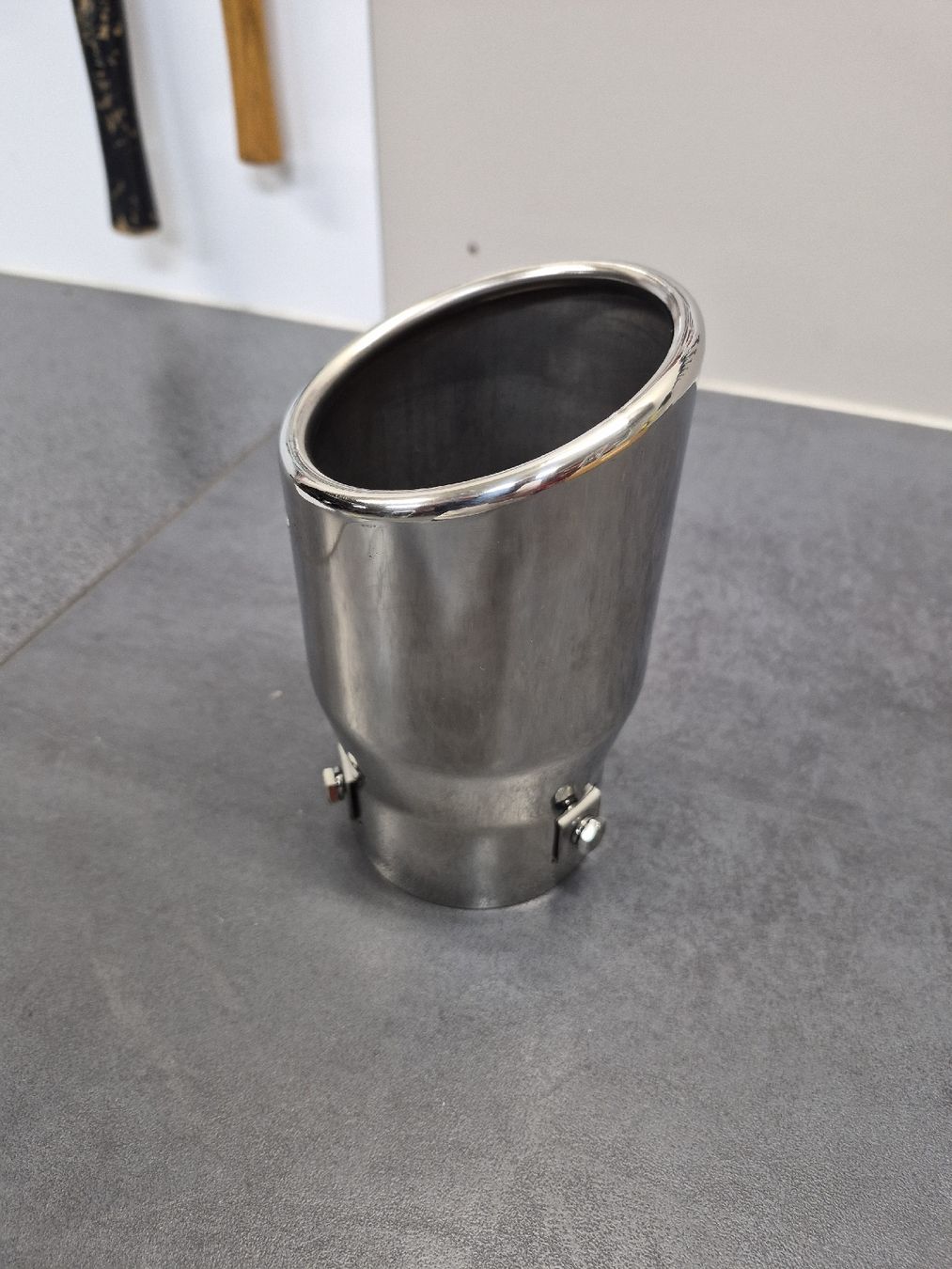 Alle Autoersatzteile: Auspuff Blende Endrohr Edelstahl – Neu (gemäss Beschreibung) aus Kerzers von Repsol83