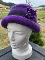 Filzhut Damen lila-schwarz mit Blume Grösse M
